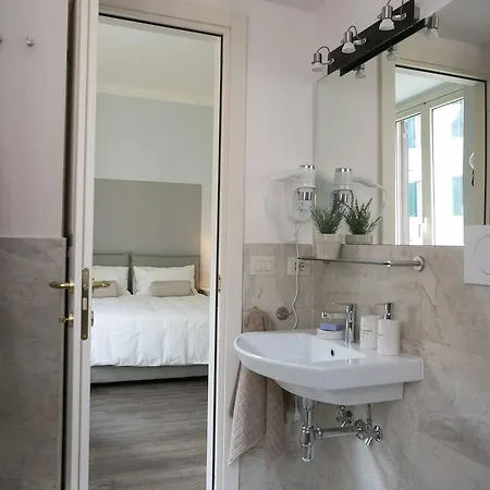 Cola Di Rienzo A E B Apartment