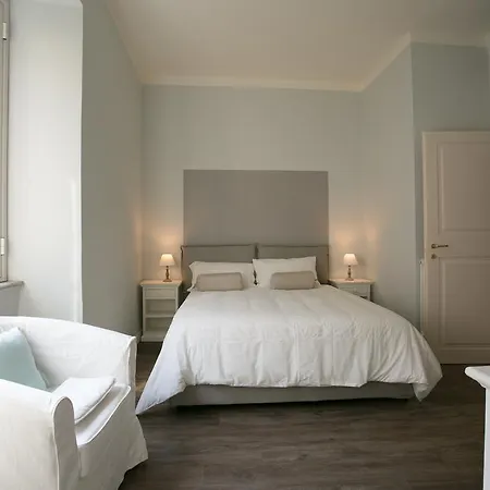 Cola Di Rienzo A E B Apartman