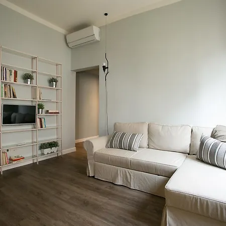 Cola Di Rienzo A E B Apartman